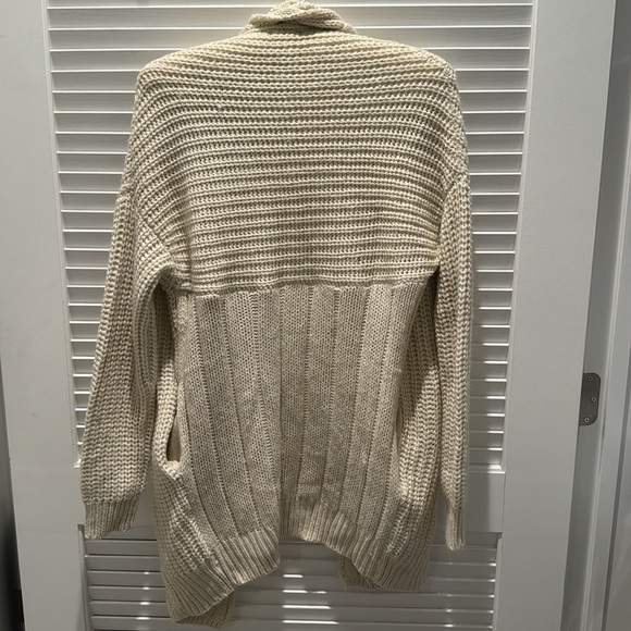 Kimchi Blue Urban Outfitters Oversized Oatmeal Braided Knit Cardigan - Picture 3 of 8